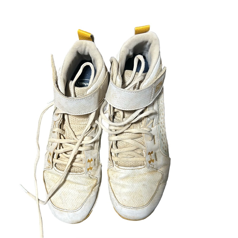 Under Armour Cream High-Top Cleets